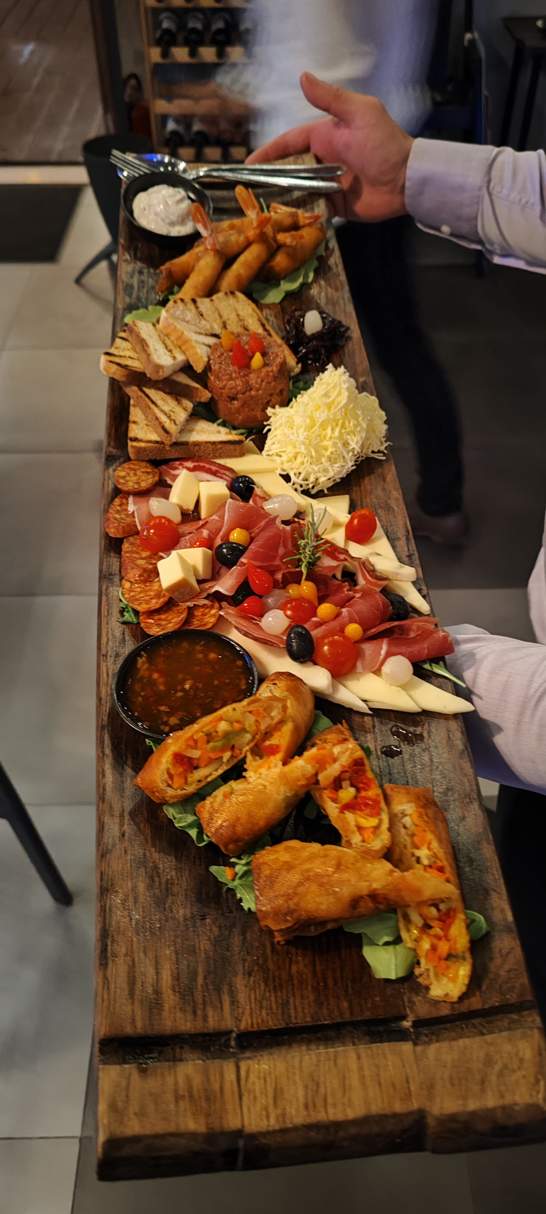 Finger food platter at Restaurant Ruzmarin in Srebreno